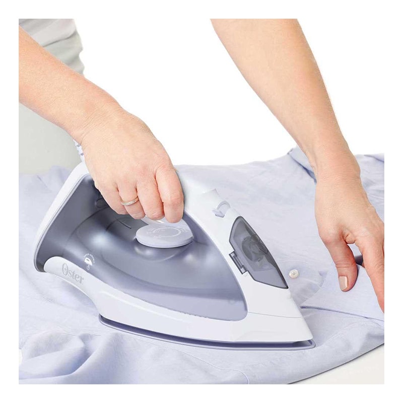 Plancha Oster para Ropa a Vapor Suela anti-adherente Morada